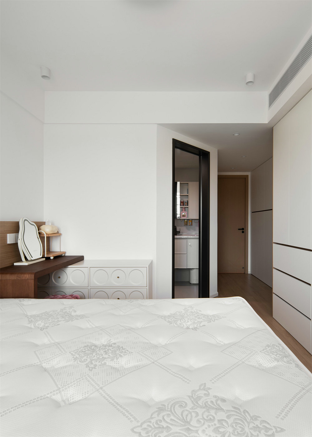 金科和雅東方135平原木奶油風(fēng)裝修效果圖