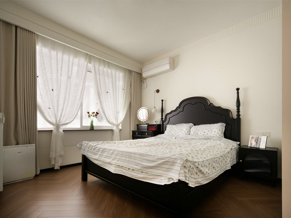 新長江香榭琴臺104平中古風格裝修效果圖